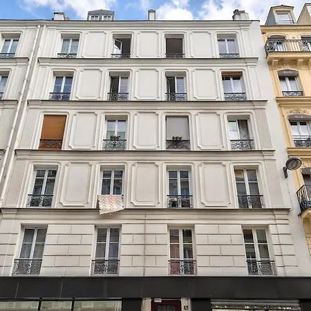 Daire New Parisian With View In The 11th