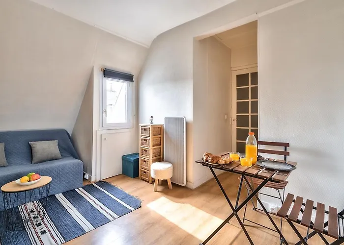 New Parisian With View In The 11th Apartment *